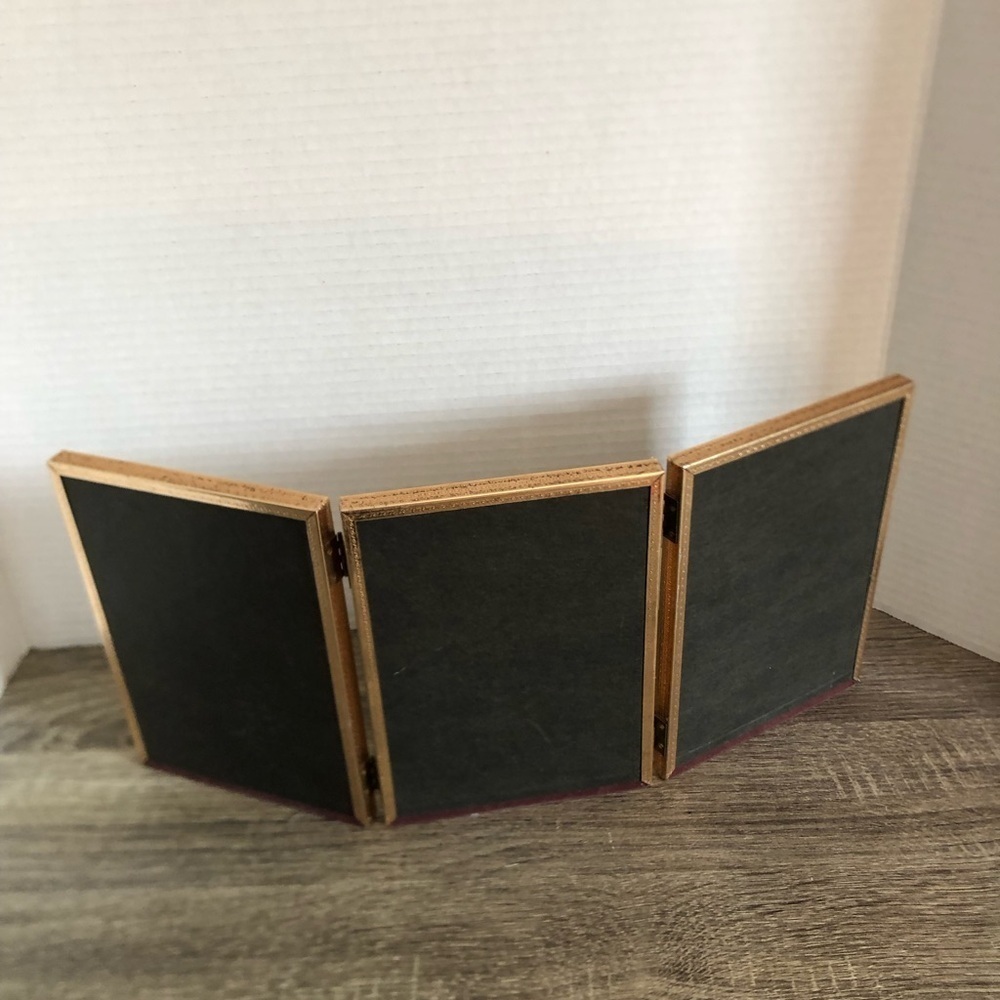 Vtg Patterned Gold Triple Picture Frame - Picture 3 of 11